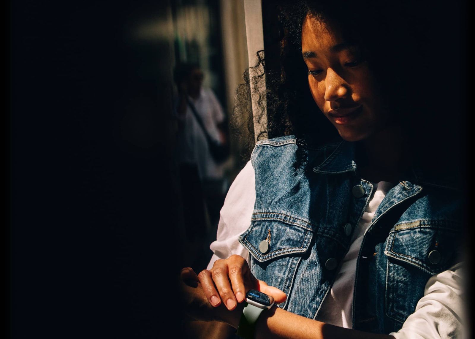 Apple Watch Series 11 showing Messages with 5G cellular connectivity